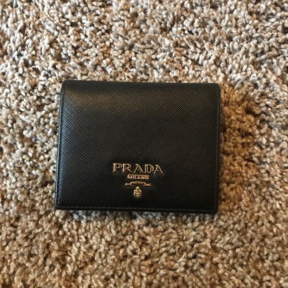 Prada wallet woman and men - Picture 1 of 2